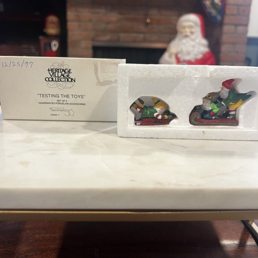 Dept 56 North Pole‎ Village Testing the Toys Accessory Christmas Elves 56057